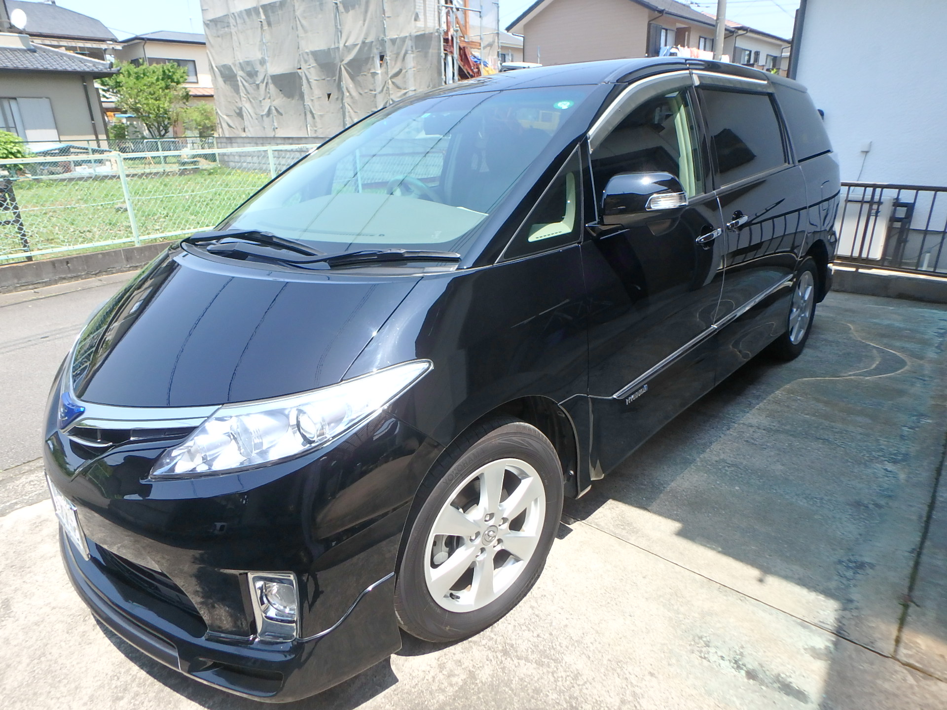 Toyota estima hybrid 2010